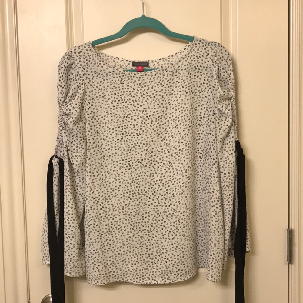 Vince Camuto long sleeve
